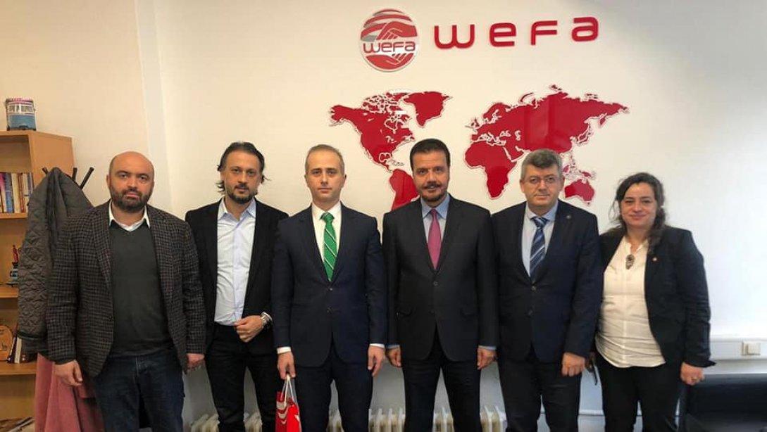 Başkonsolos B. Ceyhun Erciyes, Eğitim Ataşemiz Prof.Dr. Mustafa Gençer ile birlikte WEFA (Weltweiter Einsatz für Arme) insani yardım derneğini ziyareti